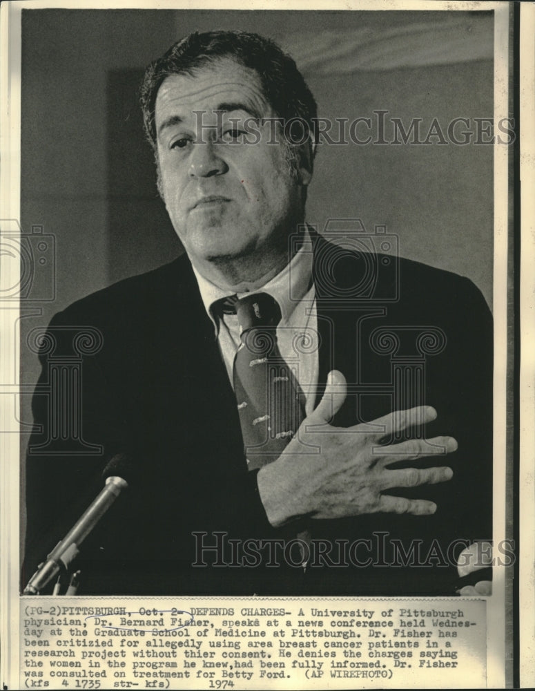 1974 Press Photo Dr. Bernard Fisher speaks at news conference in Pittsburgh.