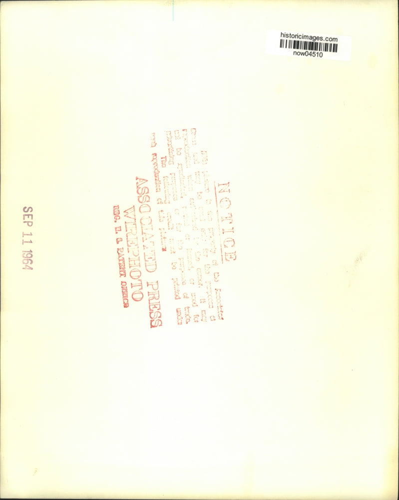 Load image into Gallery viewer, 1963 Press Photo Closing second session of Counciliator with Pope Paul VI
