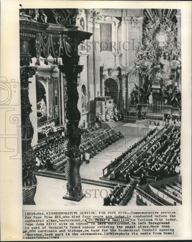 Load image into Gallery viewer, 1962 Press Photo Commemorative service for Pope Pius at St. Peter's Basilica

