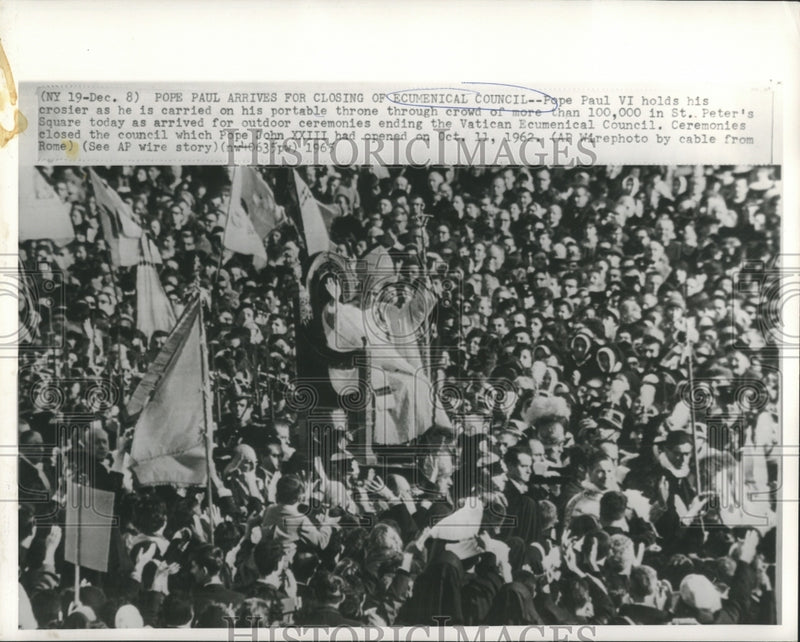 Load image into Gallery viewer, 1965 Press Photo Pope Paul VI during outdoor ceremonies at St. Peter's Square
