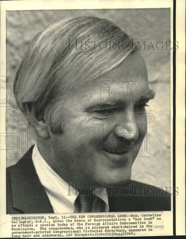 Load image into Gallery viewer, 1969 Press Photo Rep. Cornelius Gallagher, D-NJ with "new look." - now04608

