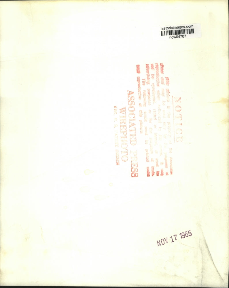 1965 Press Photo Sir Humphrey Gibbs leaves Anglican Cathedral in Salisbury