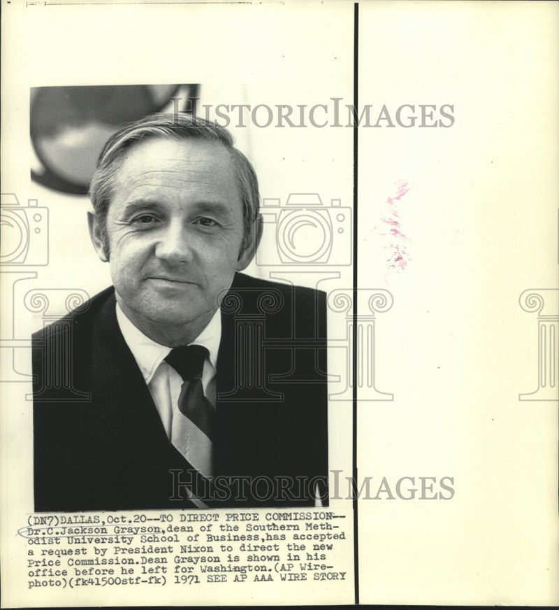 Load image into Gallery viewer, 1971 Press Photo Dr. Jackson Grayson requested by Nixon to Price Commission
