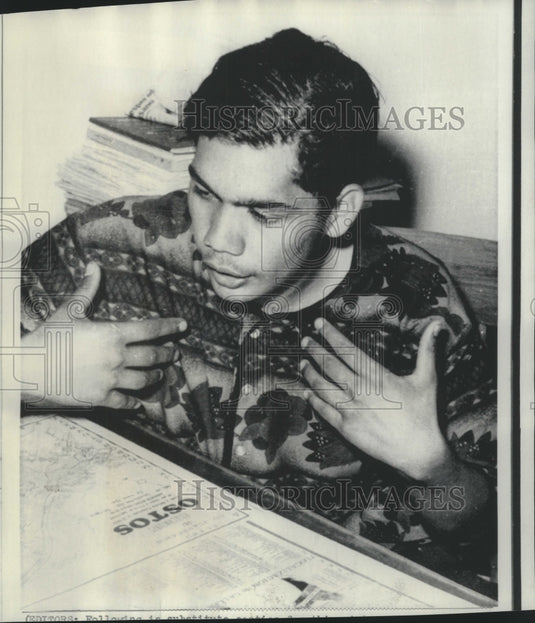 1968 Press Photo Cristin Curiel Gonzales questioned in Juarez, Mexico.