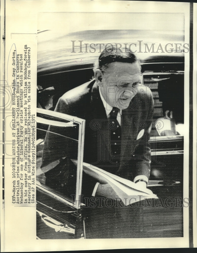 1971 Press Photo Australian Prime Minister Gorton arrives at Parliament House.