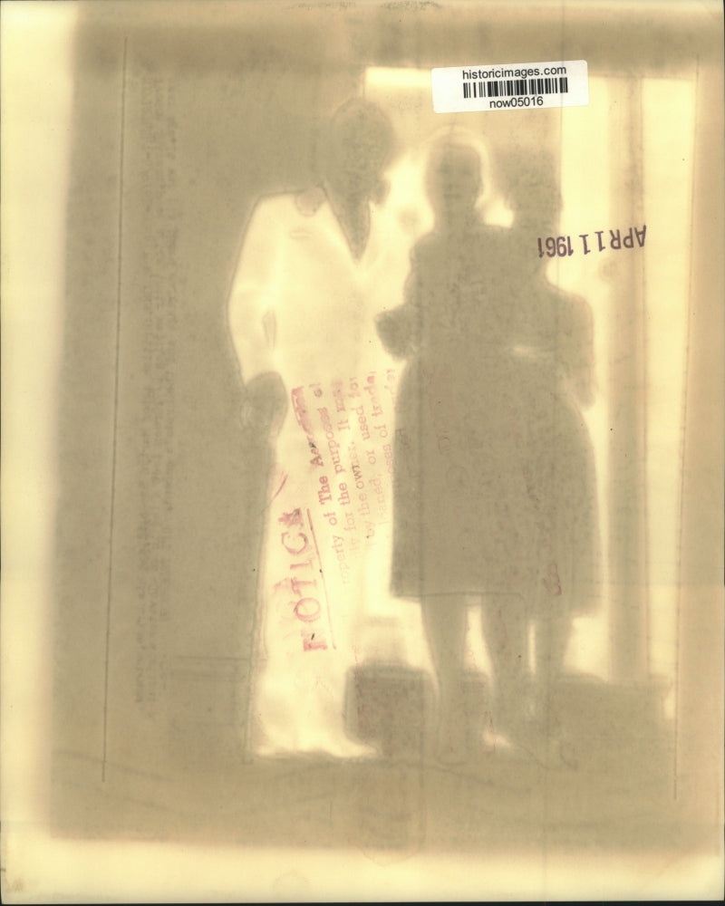 1961 Press Photo British Martyn Green & actress Yvonne Shaveau pose at wedding