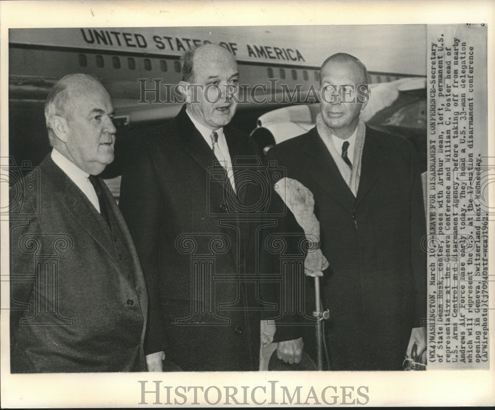 1962 Press Photo Secretary of State Rusk & others leave for Geneva, Switzerland