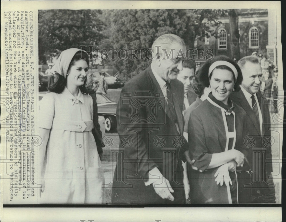 1967 Press Photo President Johnson &amp; Soviet Premier Kosygin with others in NJ