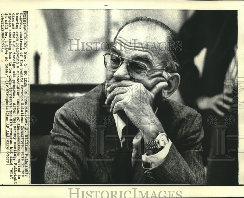 Load image into Gallery viewer, 1971 Press Photo Arkansas Senator Fulbright at Senate Foreign Relations meeting.
