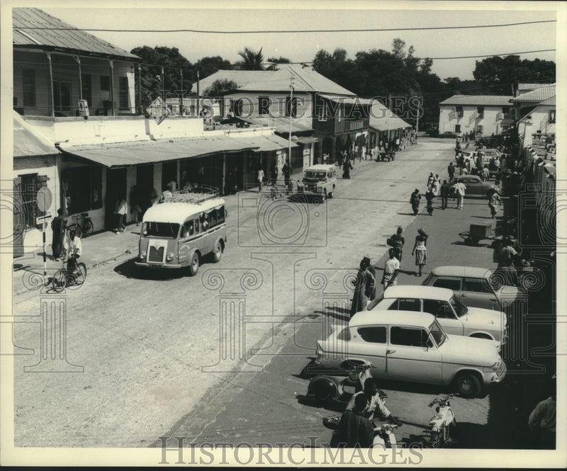 Load image into Gallery viewer, 1961 Press Photo Bathurst, capital of Gambia's, main street near waterfront.
