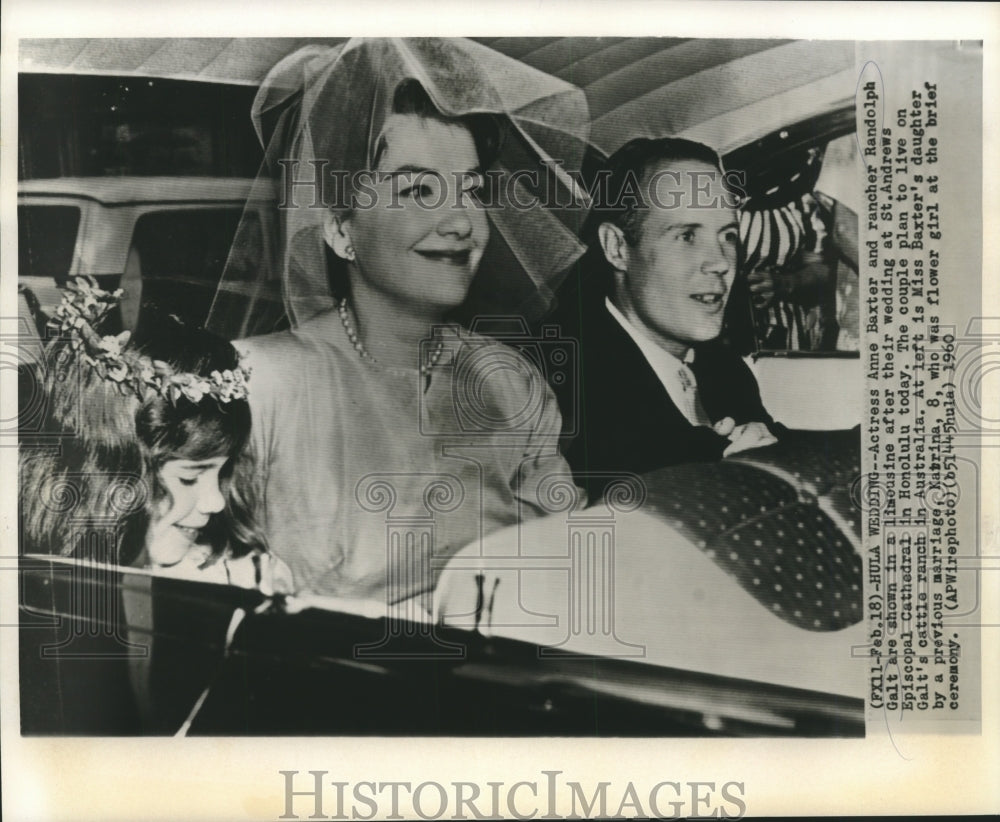 1960 Press Photo Actress Anne Baxter & rancher Randolph Galt wed in Hawaii.
