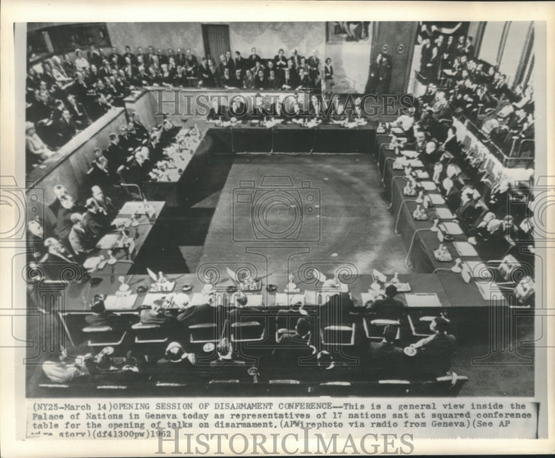 Load image into Gallery viewer, 1962 Press Photo View of opening session at Palace of Nations in Geneva
