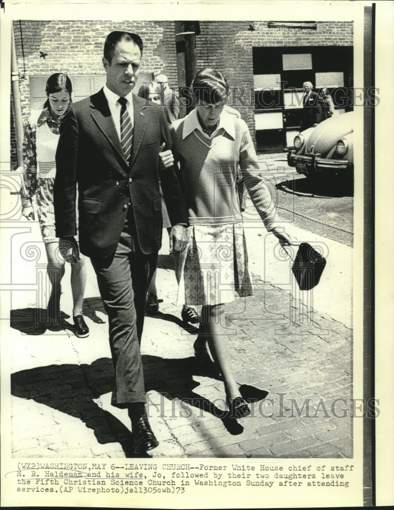 Load image into Gallery viewer, 1973 Press Photo Former White House Chief of Staff Haldeman &amp; family at church
