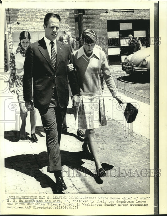 1973 Press Photo Former White House Chief of Staff Haldeman & family at church