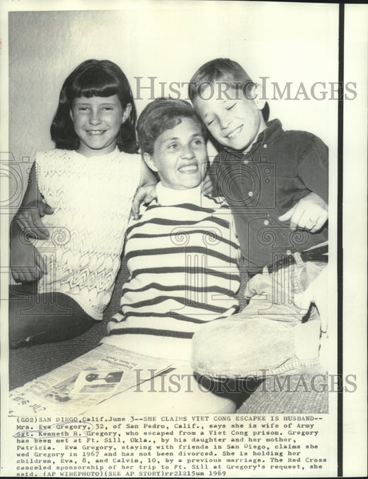 1969 Press Photo Eva Gregory with children Eva & Calvin of San Diego, California