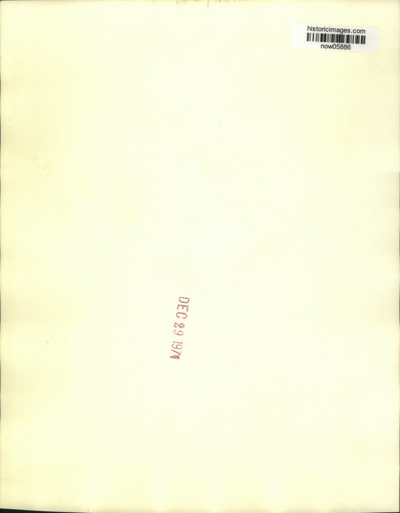 1971 Press Photo Nelson Gross of International Narcotics Control with newsmen