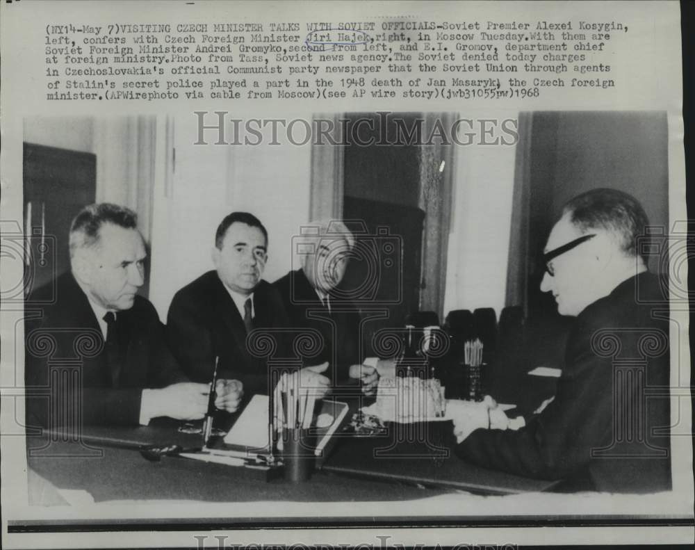 1968 Press Photo Soviet Premier Kosygin &amp; Czech&#39;s Hajek with others in Moscow