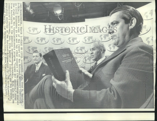 1968 Press Photo Senator Harris & other members of National Advisory Committee