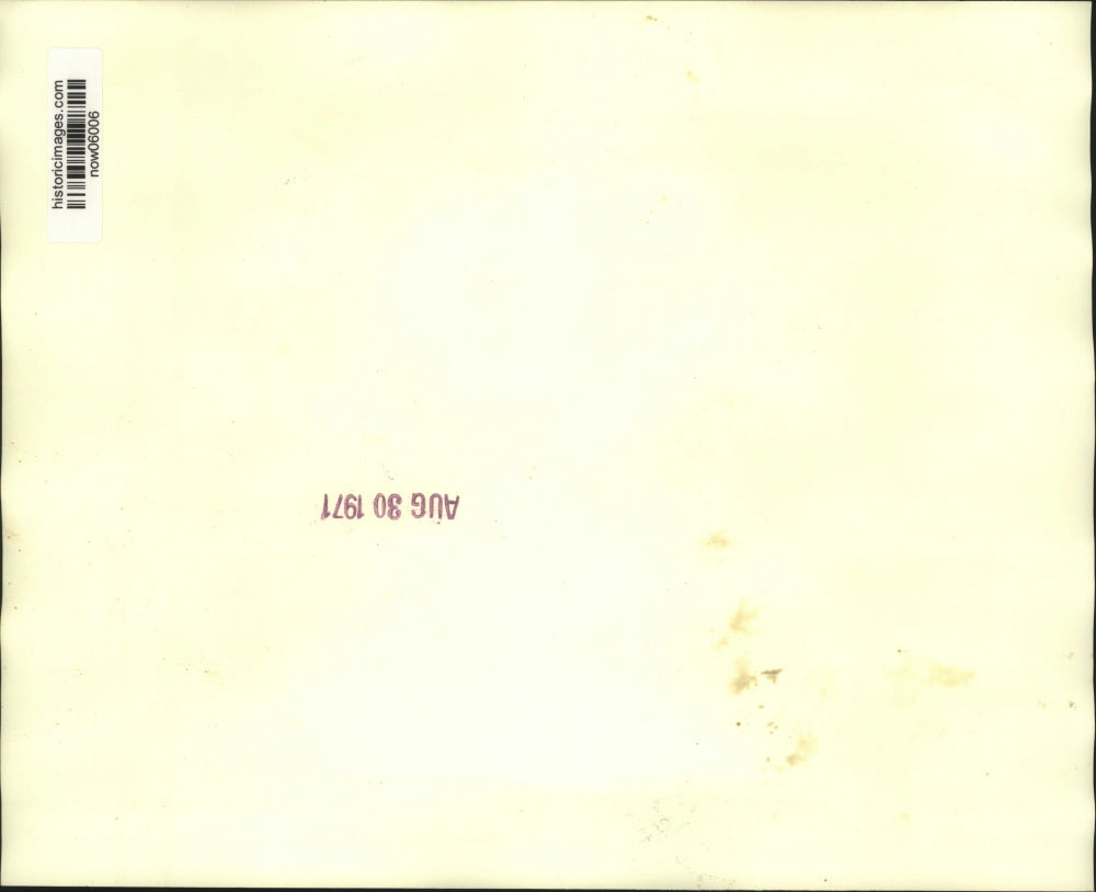 1971 Press Photo Senator Fred Harris visits Senior Citizens Center in Miami