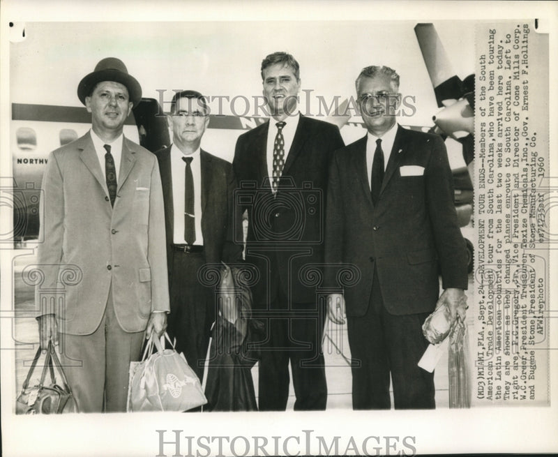 Load image into Gallery viewer, 1960 Press Photo Members of South American Trade Development tour arrive in FL
