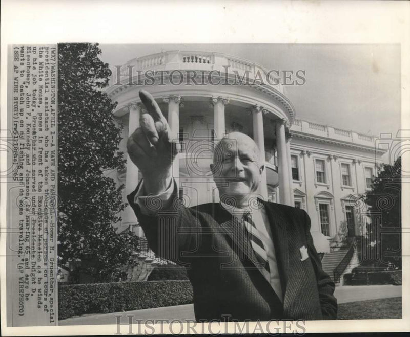 Load image into Gallery viewer, 1965 Press Photo Homer Gruenther, White House tour guide, retires
