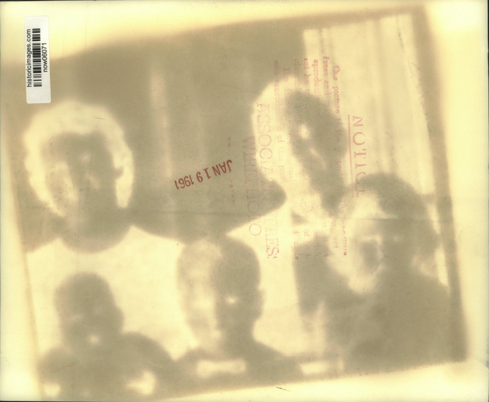 1960 Press Photo Reverend Handyside & family taken captive by Congo - now06071