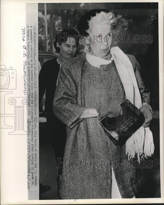 1961 Press Photo Mildred Gillars, Axis Sally of World War II, leaves WVA prison