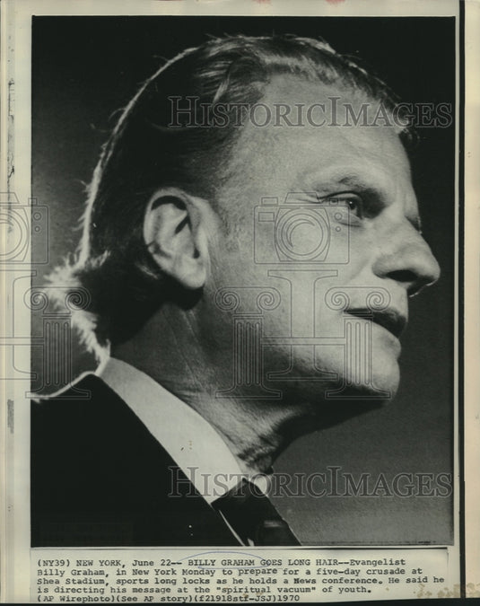 1970 Press Photo Evangelist Billy Graham holds news conference in New York