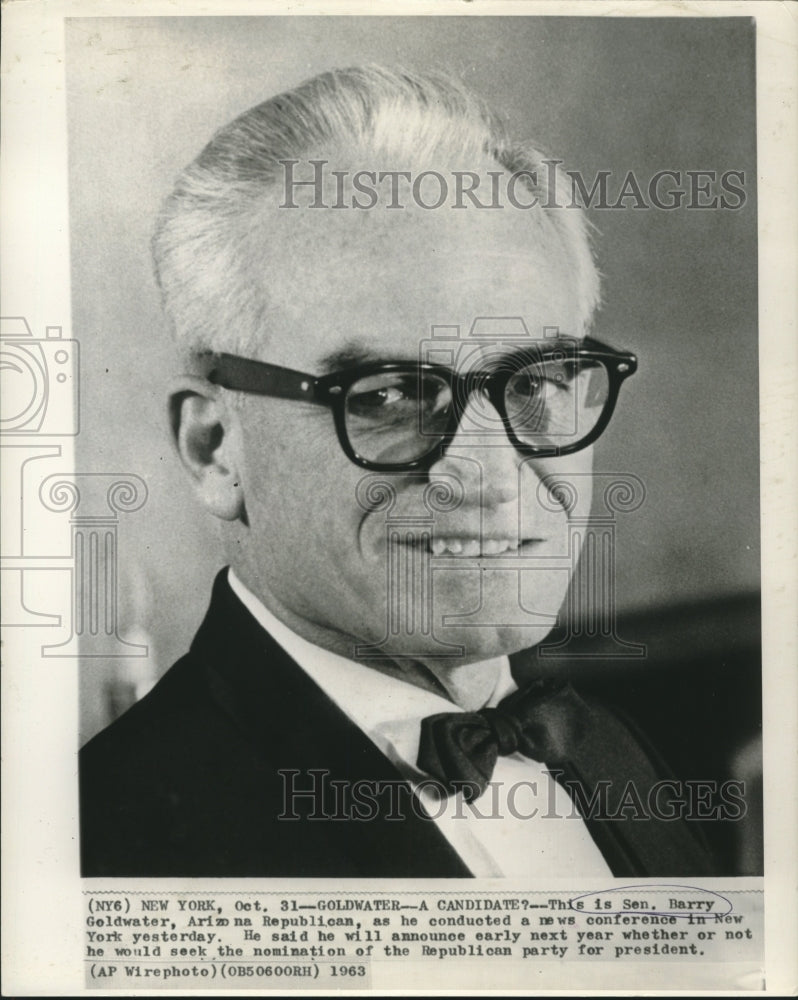 Load image into Gallery viewer, 1963 Press Photo Arizona Senator Barry Goldwater at New York news conference
