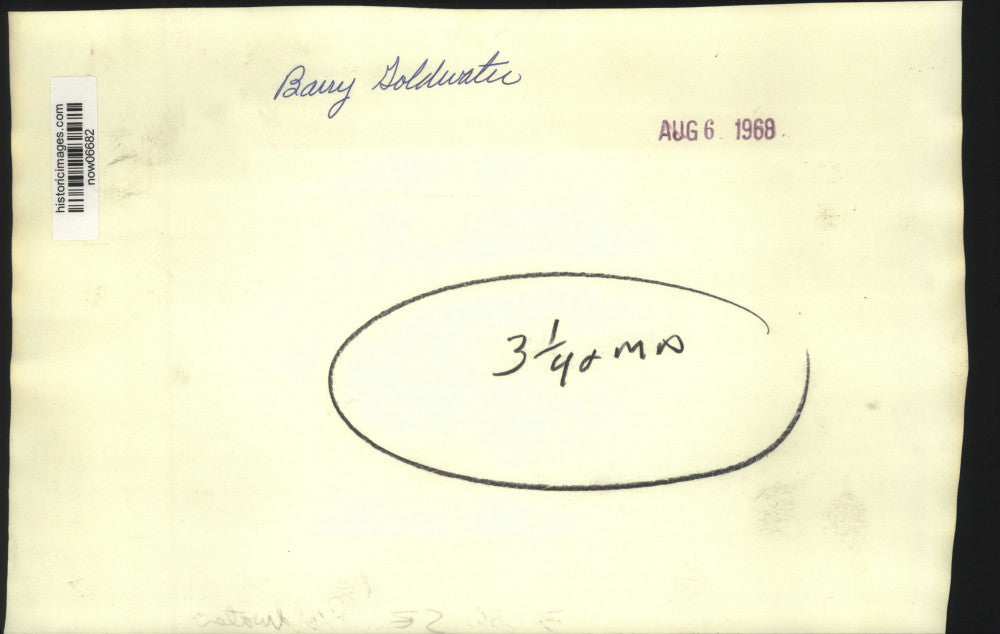 1968 Press Photo Senator Barry Goldwater greets Alabama well-wishers - now06682