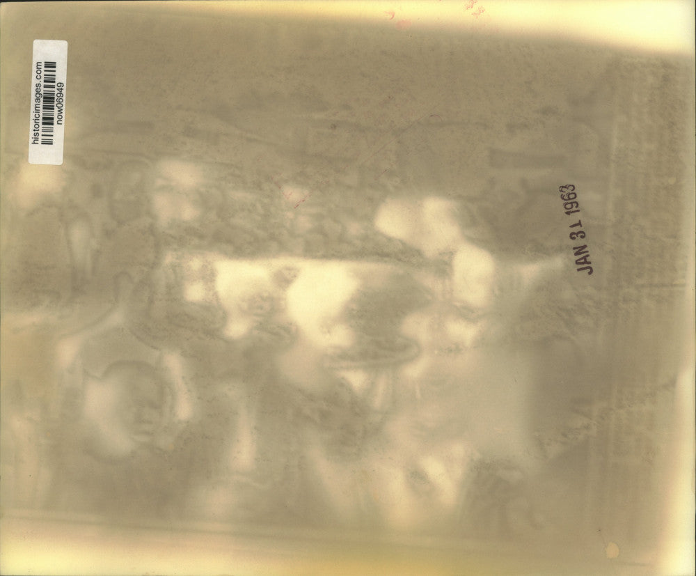 1963 Press Photo Armed guards outside Parliament House in Ghana - now06949