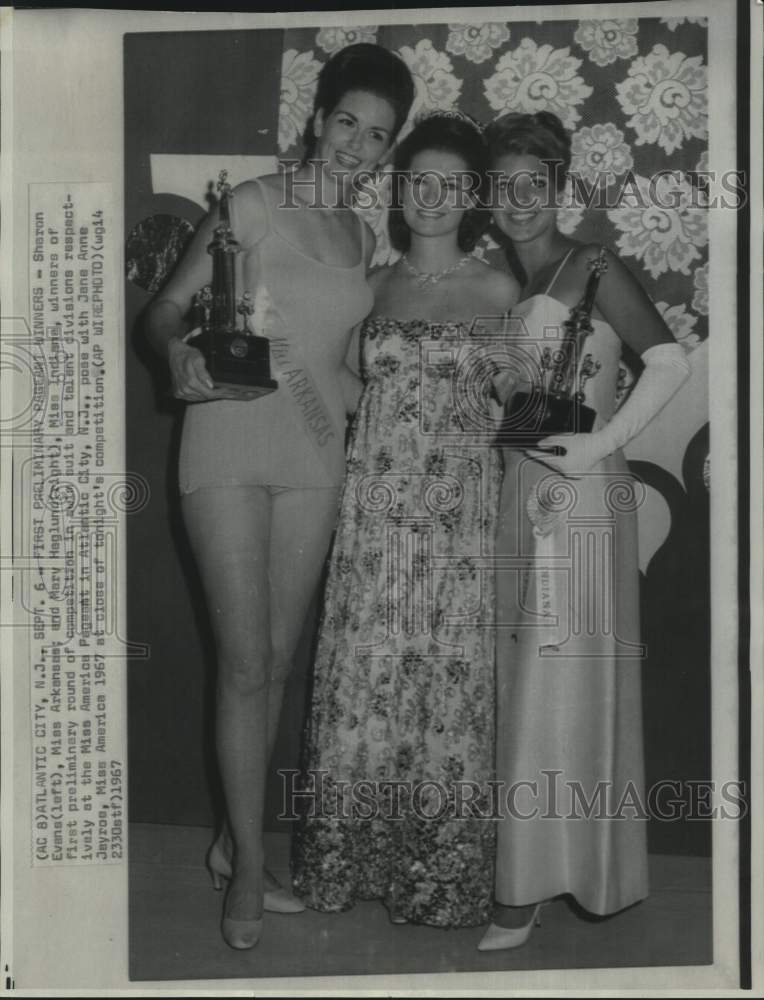 Load image into Gallery viewer, 1967 Press Photo First preliminary pageant winners, Sharon Evans &amp; Mary Heglund

