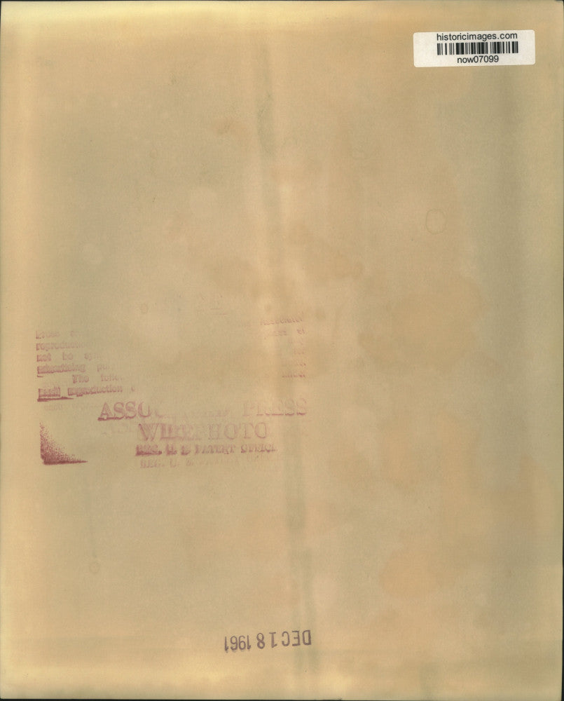 1961 Press Photo Duan Harms, school bus driver in Colorado - now07099