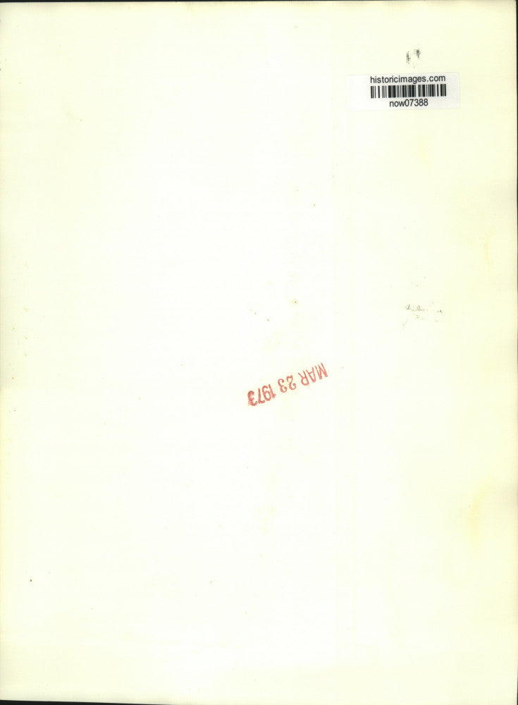 1973 Press Photo Morton Halperin with newsmen outside Los Angeles courtroom