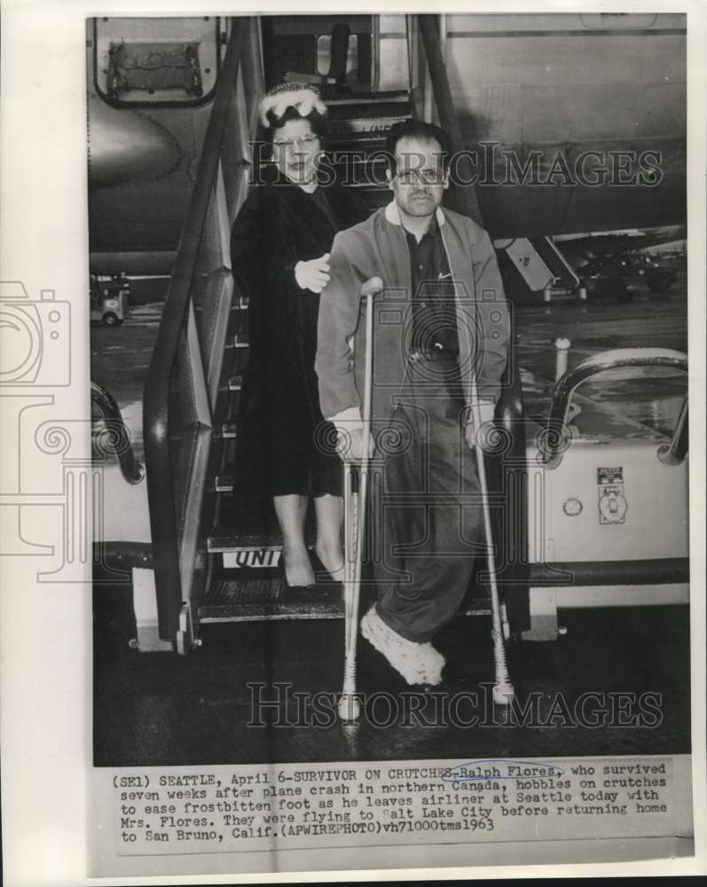 Load image into Gallery viewer, 1963 Press Photo Ralph Flores, survivor of plane crash in Canada, with his wife
