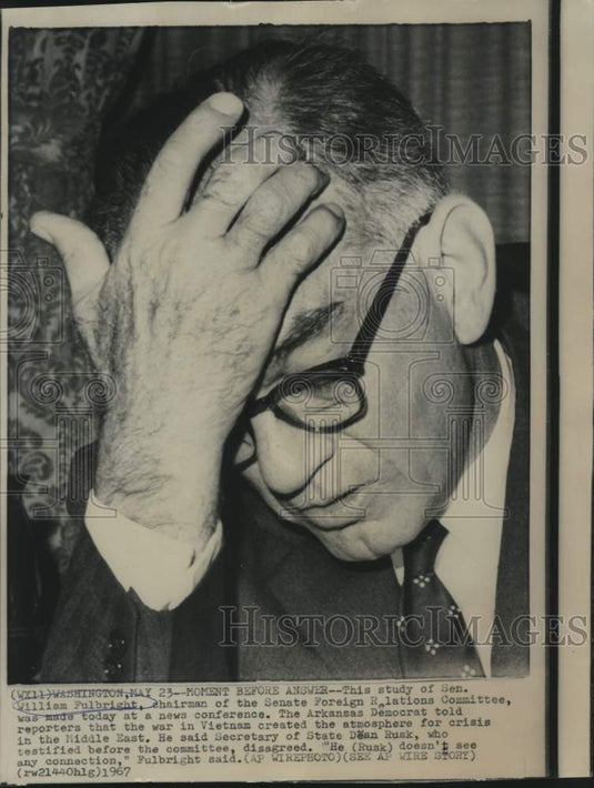 1967 Press Photo Senator J.W. Fulbright, D-AR, shown at news conference
