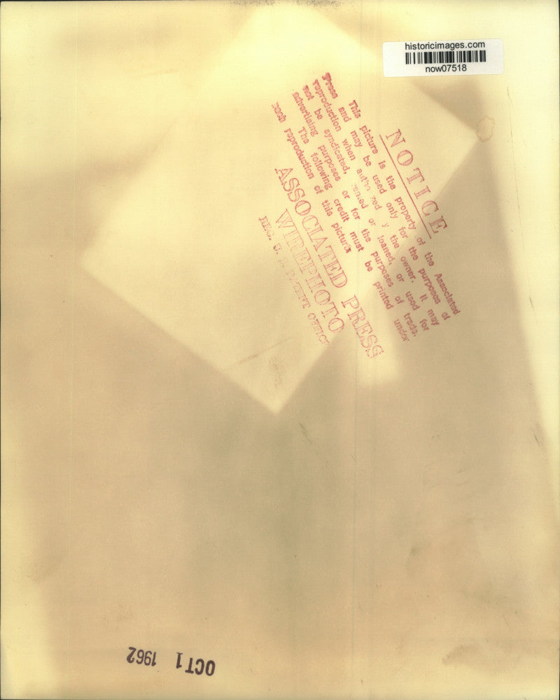 1962 Press Photo Yemen's Prince Hassan at London's airport en-route to Yemen