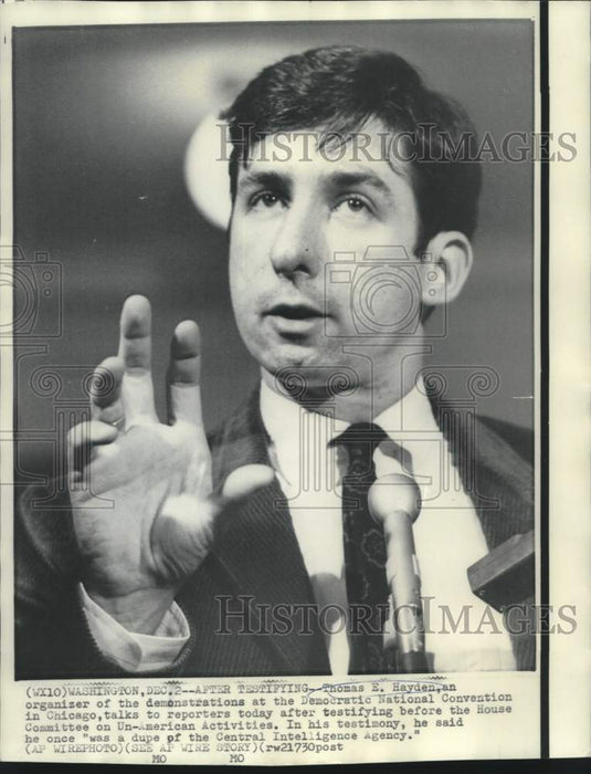 1968 Press Photo Thomas Hayden testifies at House Committee on Un-American