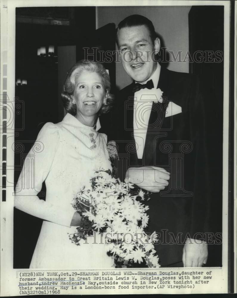1968 Press Photo Sharman Douglas &amp; Andrew MacKensie Hay married in New York
