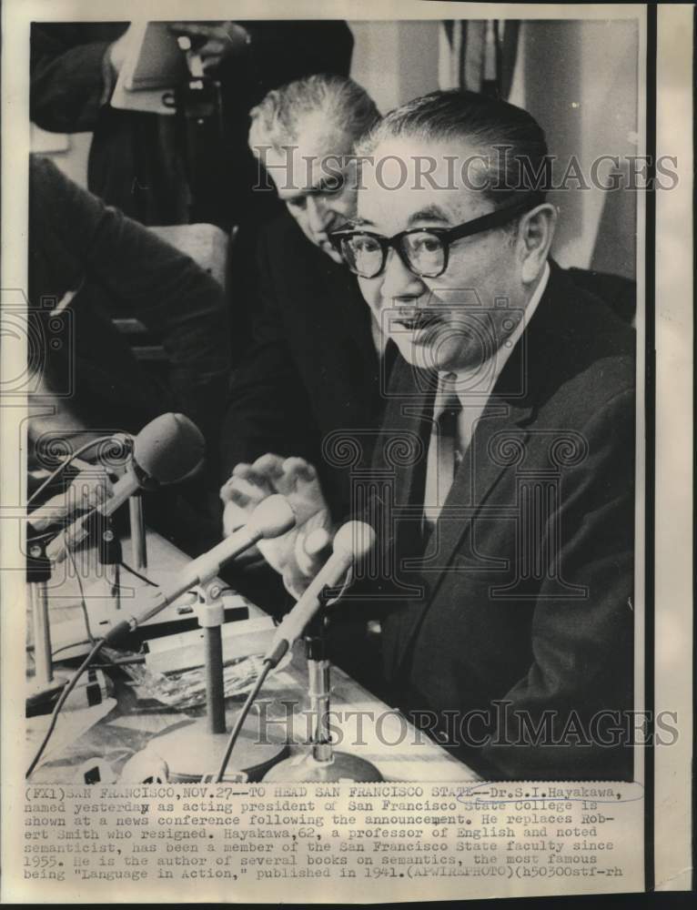 Load image into Gallery viewer, 1966 Press Photo Dr. S. I. Hayakawa at news conference in San Francisco
