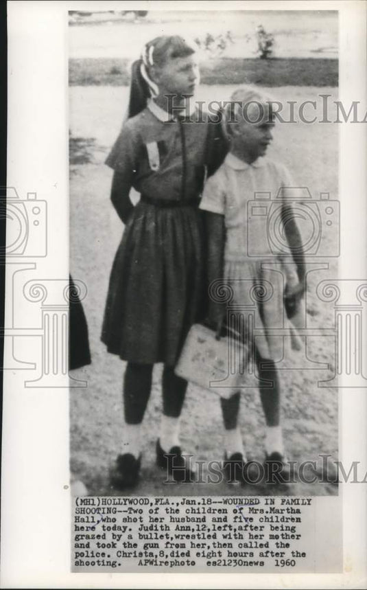 Press Photo Judith and Christa Hall of Hollywood, Florida - now07666