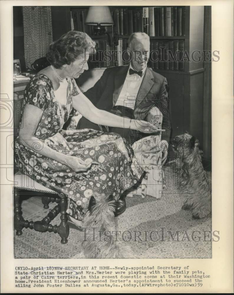Load image into Gallery viewer, 1959 Press Photo Secretary of State &amp; Mrs. Christian Herter with pets in D.C.
