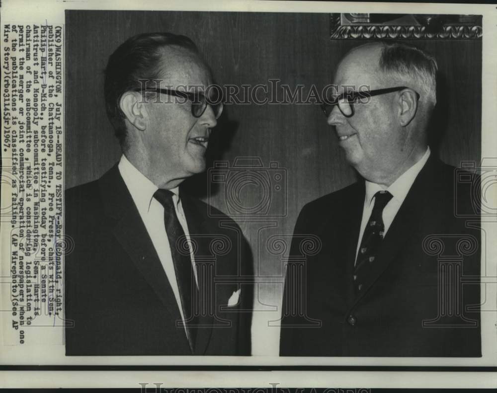 1967 Press Photo Free Press publisher meets with Senator Philip Hart