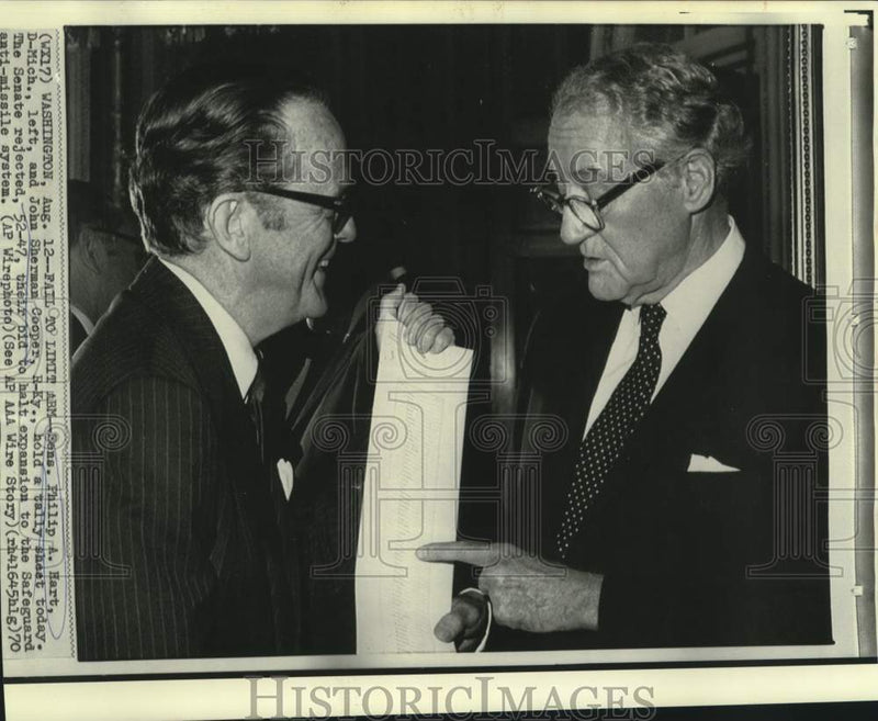 Load image into Gallery viewer, 1970 Press Photo Senators Philip Hart &amp; Cooper hold Safeguard voting tally sheet
