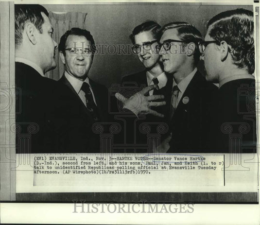 1970 Press Photo Senator Vance Hartke & sons with Indiana polling official