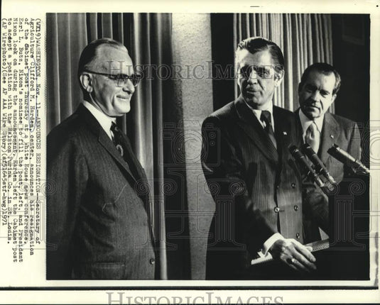 1971 Press Photo Secretary of Agriculture Clifford Harden at news conference