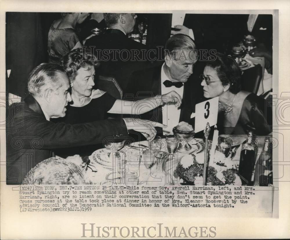 1959 Press Photo Averell Harriman &amp; others attend dinner at Waldorf-Astoria