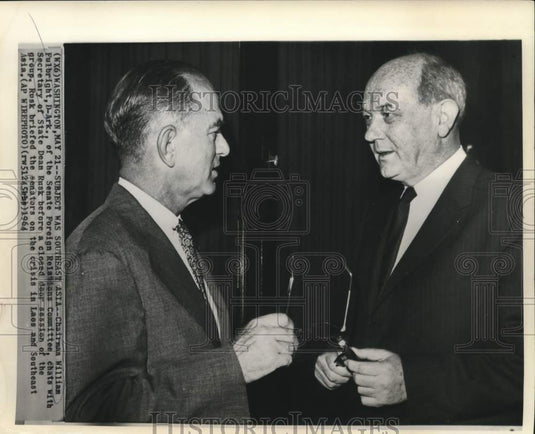 1964 Press Photo Chairman William Fulbright & Dean Rusk chat in Washington.