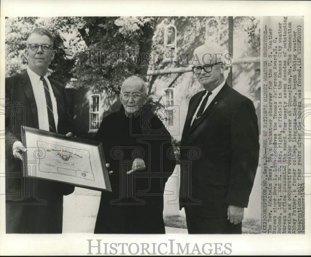 1963 Press Photo Rev. Adelhelm Hess, oldest weather observer, presented award