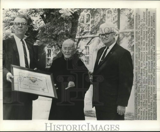 1963 Press Photo Rev. Adelhelm Hess, oldest weather observer, presented award